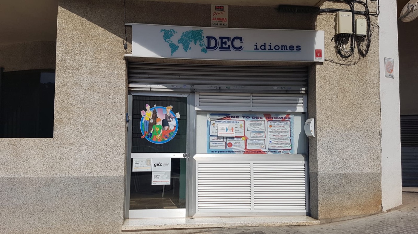 Façana de DEC idiomes